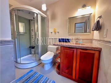 Oportunidad! Se Vende Hermosa Casa en Altos del Maria