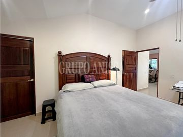 Oportunidad! Se Vende Hermosa Casa en Altos del Maria