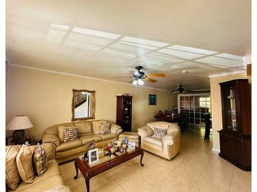 Se Vende Casa en Cerro Viento