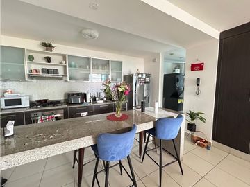 Venta de Apartamento de 3rec y 2b en Ph Miró, El Cangrejo.