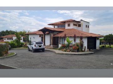 Casa campestre en condominio para la venta en Cerritos, Pereira!!!