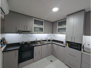 SE VENDE CASA EN LA CASTELLANA AMPLIADA