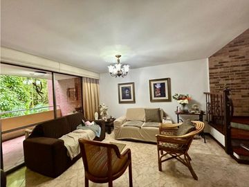 Casa en venta en Envigado sector Loma de Los Mesa