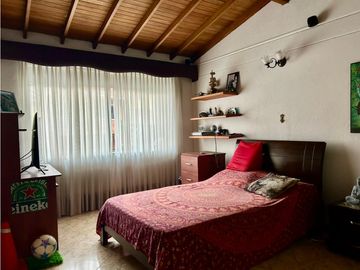 Casa en venta en Envigado sector Loma de Los Mesa