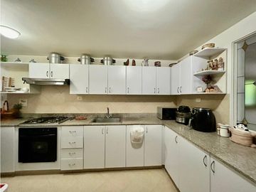 Casa en venta en Envigado sector Loma de Los Mesa