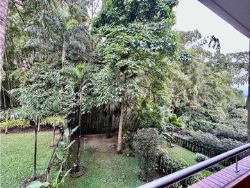 Casa en venta en Envigado sector Loma de Los Mesa