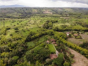 Se Vende Finca Hotel La Tebaida Quindío