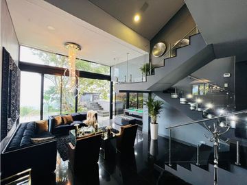 Casa Amoblada en alquiler Medellin, Las palmas