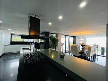 Casa Amoblada en alquiler Medellin, Las palmas