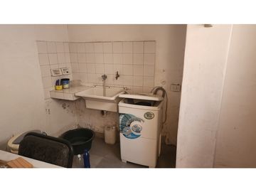 Vendo Casa 3 dor + Local Comercial Bº San Vicente Escritura