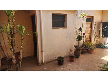 Vendo Casa 3 dor + Local Comercial Bº San Vicente Escritura