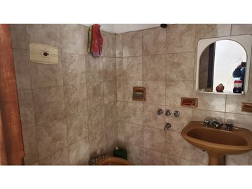 Vendo Casa 3 dor + Local Comercial Bº San Vicente Escritura