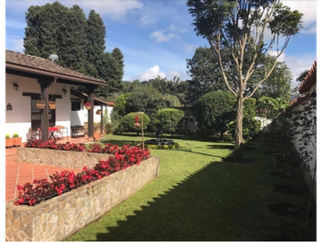 vendo casa finca Rionegro cabeceras de llano Grande. 777 m2