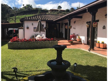 vendo casa finca Rionegro cabeceras de llano Grande. 777 m2