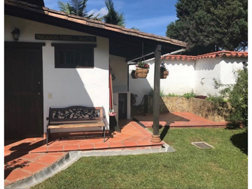 vendo casa finca Rionegro cabeceras de llano Grande. 777 m2