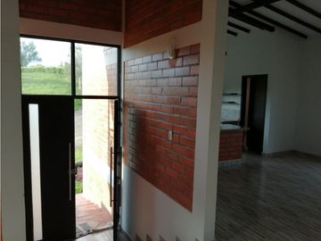 VENTA CASA CAMPESTRE VIA  QUIMBAYA  ALCALA (V.)