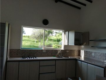 VENTA CASA CAMPESTRE VIA  QUIMBAYA  ALCALA (V.)