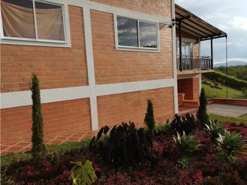 VENTA CASA CAMPESTRE VIA  QUIMBAYA  ALCALA (V.)