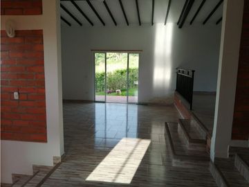 VENTA CASA CAMPESTRE VIA  QUIMBAYA  ALCALA (V.)
