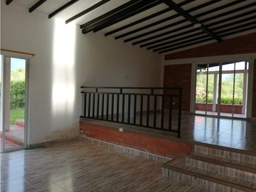 VENTA CASA CAMPESTRE VIA  QUIMBAYA  ALCALA (V.)