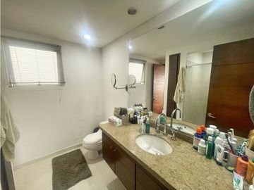Se Vende Apartamento Grande Edificio Exclusivo La Castellana