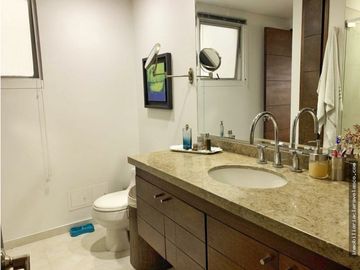 Se Vende Apartamento Grande Edificio Exclusivo La Castellana