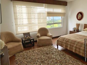 Se Vende Apartamento Grande Edificio Exclusivo La Castellana