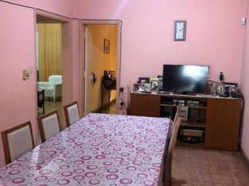 Casa PH en venta en Sarandi Oeste