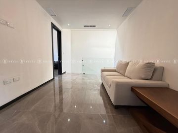 CASA EN VENTA EN   ALTOZANO