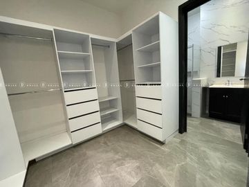 CASA EN VENTA EN   ALTOZANO