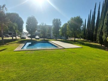 Casa en Venta Punto Sur con 4 habitaciones + Estudio