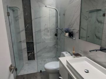 Casa en Venta Punto Sur con 4 habitaciones + Estudio