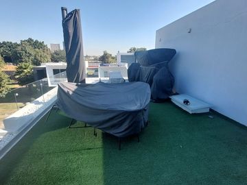 Casa en Venta Punto Sur con 4 habitaciones + Estudio