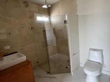 AMPLIO DEPARTAMENTO 3REC EN VENTA EN EL COUNTRY CLUB, GUADALAJARA
