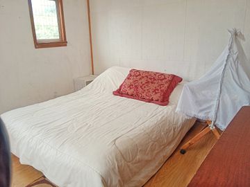 TERRENO PLANO CON CASA PARA REMODELAR CERCA PLAN