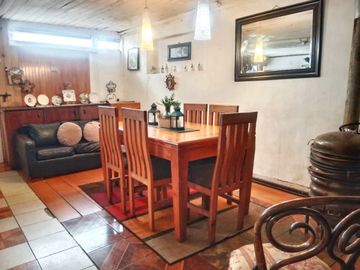 TERRENO PLANO CON CASA PARA REMODELAR CERCA PLAN