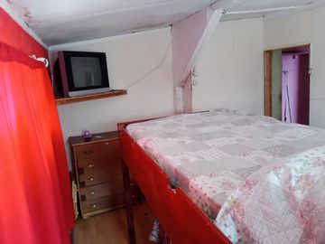 TERRENO PLANO CON CASA PARA REMODELAR CERCA PLAN