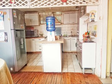 TERRENO PLANO CON CASA PARA REMODELAR CERCA PLAN