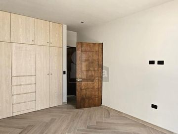 Casa en venta en fraccionamiento al norte de Saltillo, Fracc. Casa de Piedra