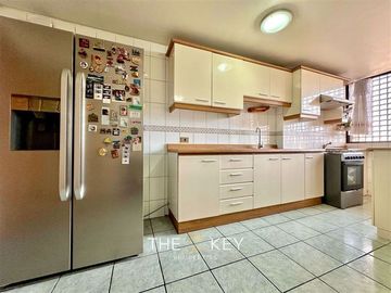 Departamento en Venta en Av. Manquehue Sur - Alonso de Camargo