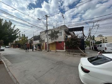 Casa en Venta en Sergio larenas 393