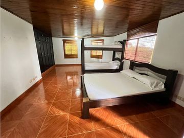 JC - SE VENDE CASA CAMPESTRE