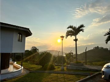 JC - SE VENDE CASA CAMPESTRE