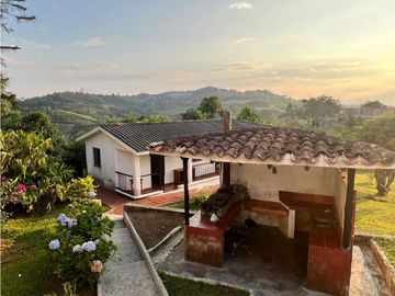 JC - SE VENDE CASA CAMPESTRE