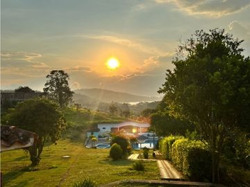 JC - SE VENDE CASA CAMPESTRE