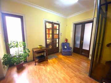 Increíble oportunidad, 11D 5B local comercial unido a casa