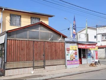 Vendo casa con negocio funcionando en Colín