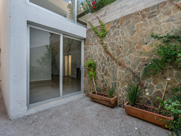 Casa con Loft Independiente en venta a Minutos del Centro de San Miguel
