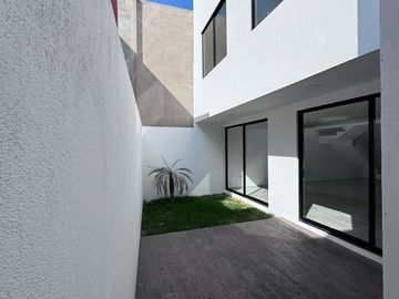 Casa en Venta  San Pedro Cholula - 12 pte - forjadores - recta - periférico