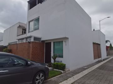 Casa en Venta Cuautlancingo - Roof Garden y Recámara en Planta Baja